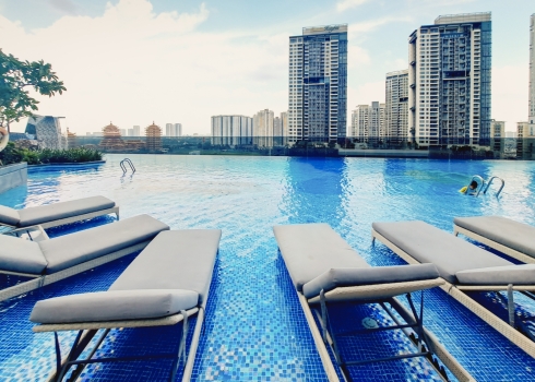 NGOẠI CẢNH VÀ TIỆN ÍCH