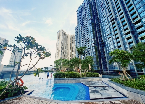 NGOẠI CẢNH VÀ TIỆN ÍCH