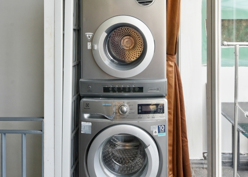NGOẠI CẢNH VÀ TIỆN ÍCH