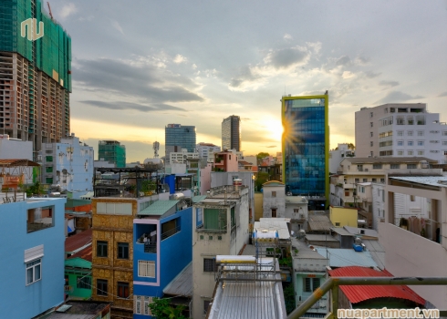 NGOẠI CẢNH VÀ TIỆN ÍCH