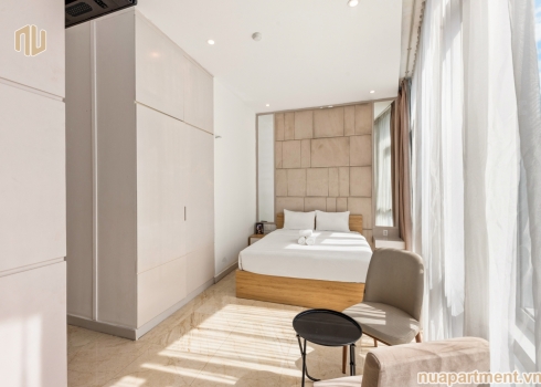 CĂN HỘ: NU-LÝ TỰ TRỌNG-1PN-CÓ BẾP-SÂN VƯỜN
